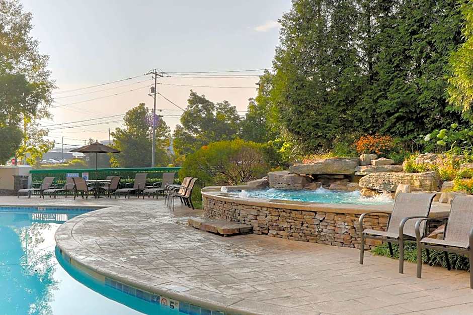 Quality Inn Near the Island Pigeon Forge