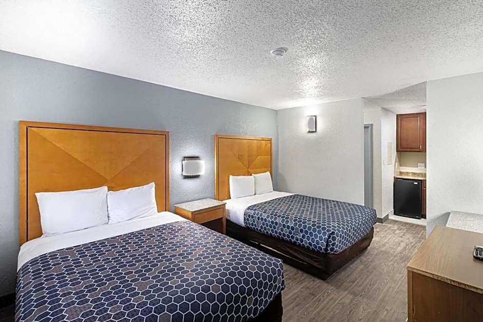 Rodeway Inn At Fort Lee