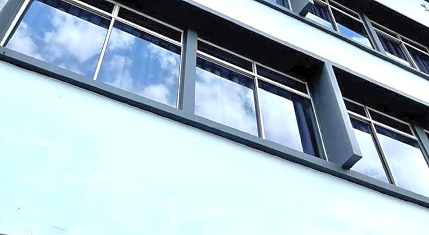 Golden Court Hotel @ Taman Pelangi