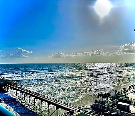 "Summer Winds" at Sunglow Resorts with Spectacular Ocean Views