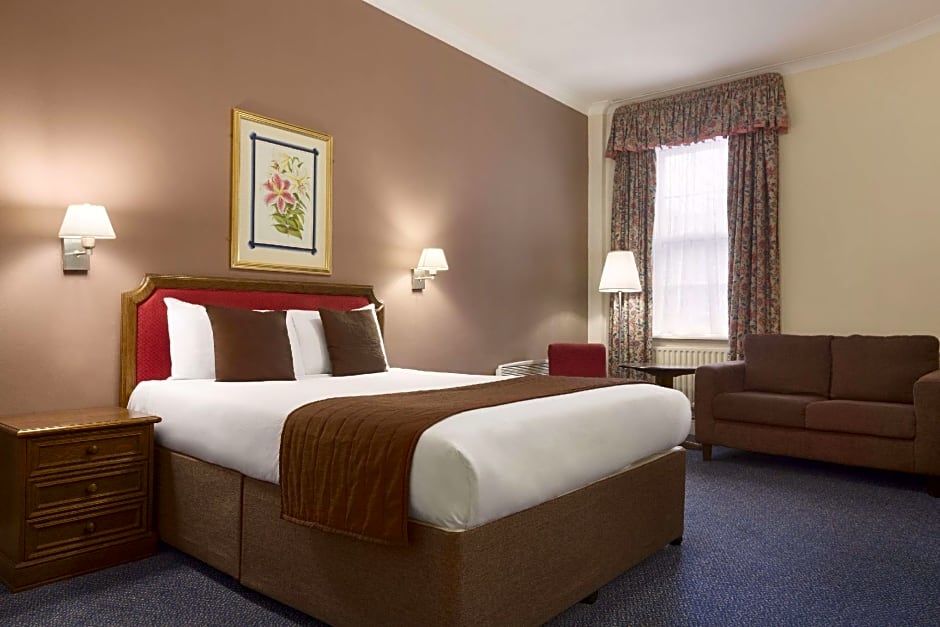 Ramada by Wyndham Crawley Gatwick