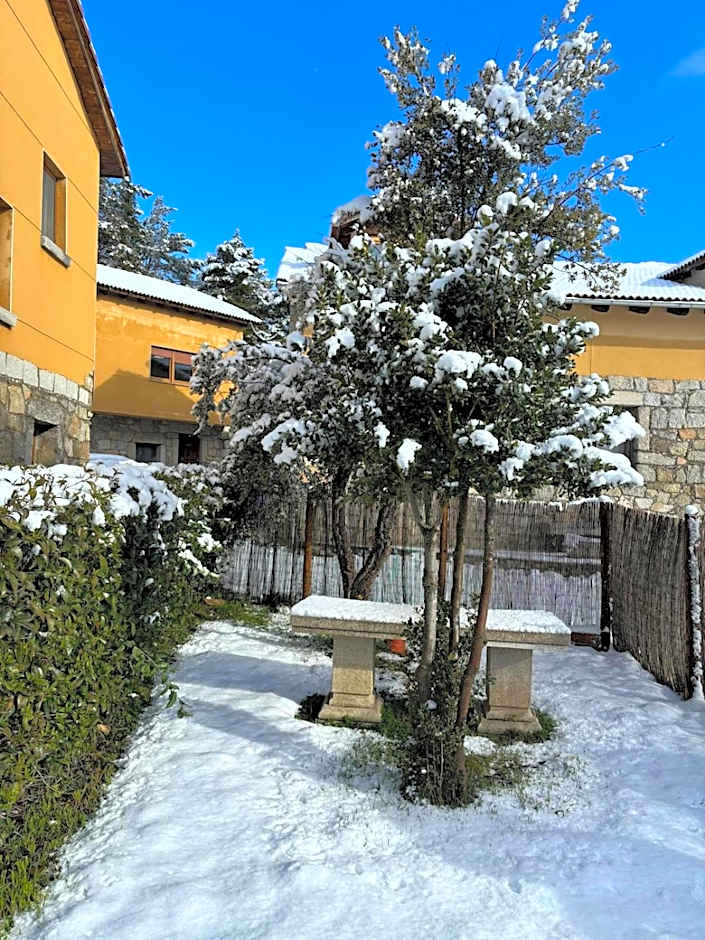 ALTOGREDOS Hotel Rural y apartamentos turísticos