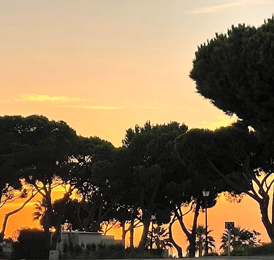 Scarlet's Place - 1 bed Victory Village Quinta Do Lago - beach, nature, lakes