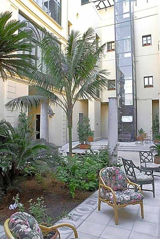 Palazzo Serraino Residence