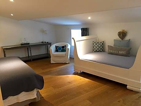 Deluxe Double or Twin Room with Garden View