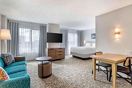 Sonesta ES Suites San Antonio Downtown Alamo Plaza