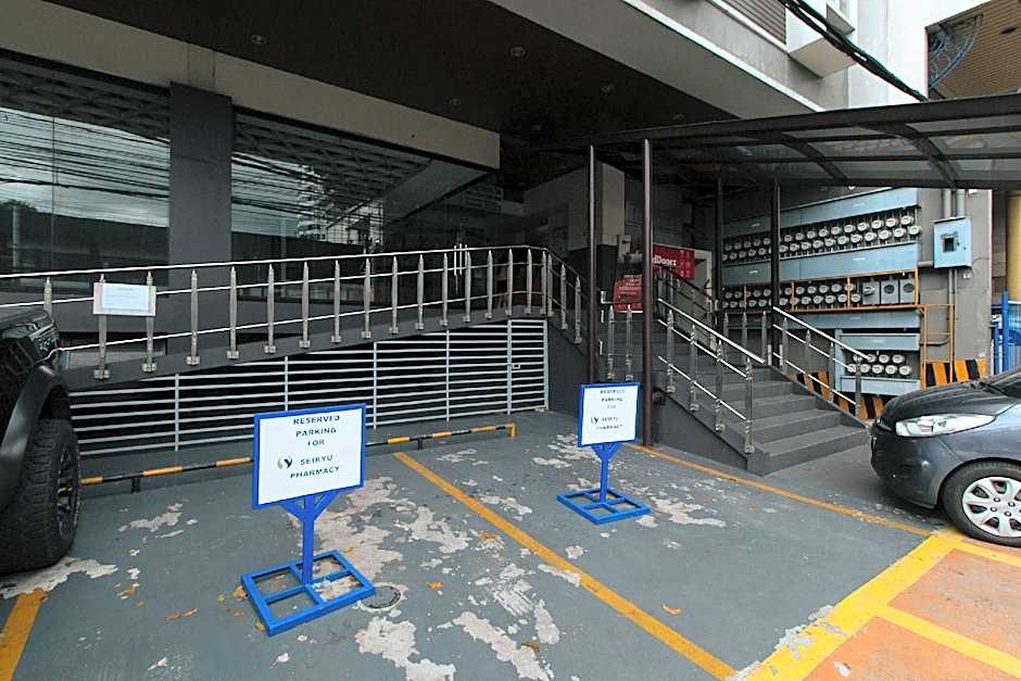 RedDoorz Plus @ Kamuning Quezon City