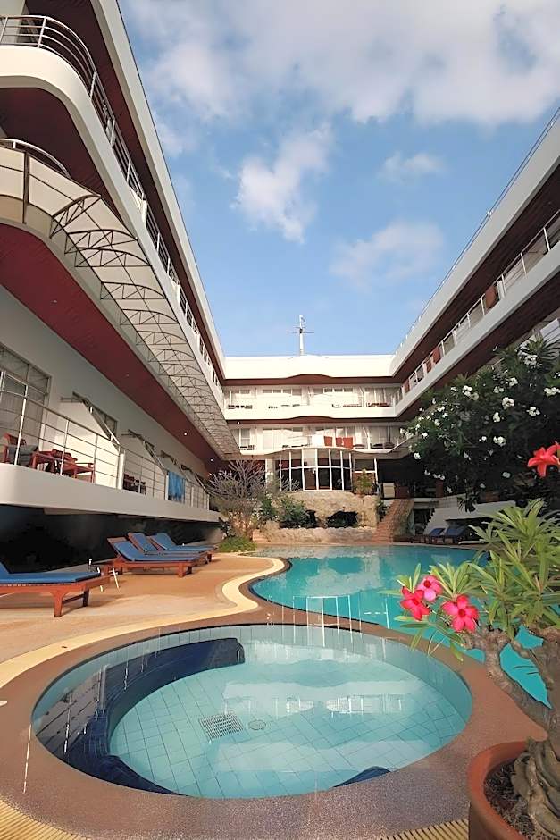 Samui First House Hotel