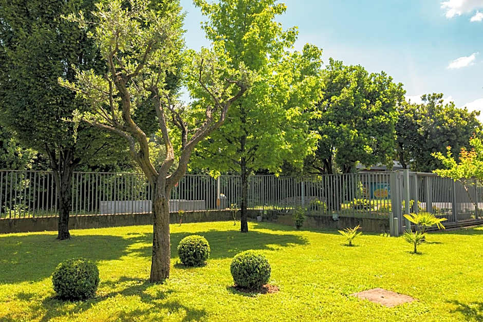 One Hotel & Restaurant