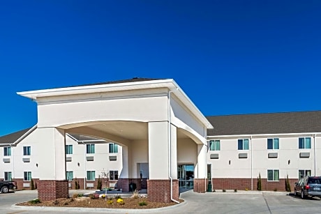 Days Inn & Suites by Wyndham El Dorado