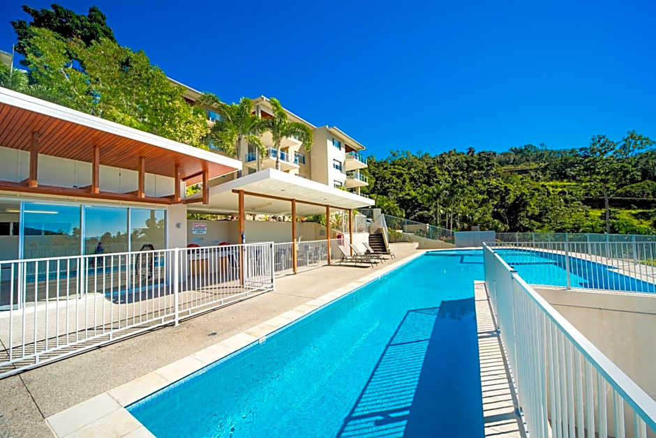 Airlie Summit Apartments