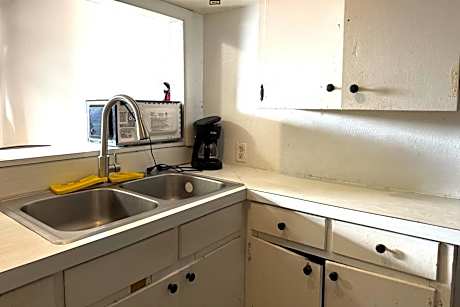 2 Queen Beds with Kitchenette Non-Smoking