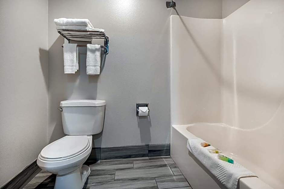 Colstrip Inn & Suites