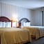 Quality Hotel & Suites Woodstock