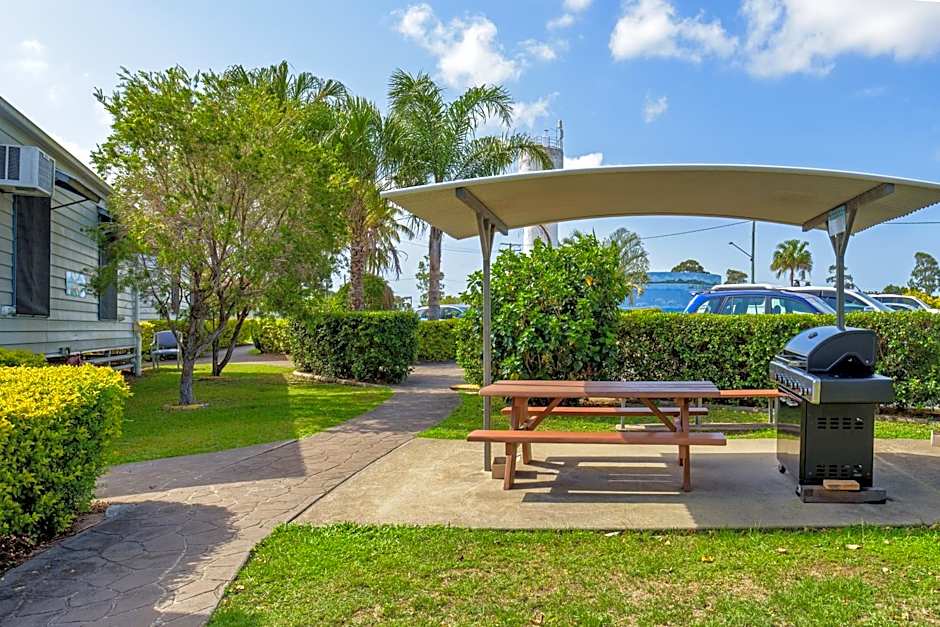 Tin Can Bay's Sleepy Lagoon Motel