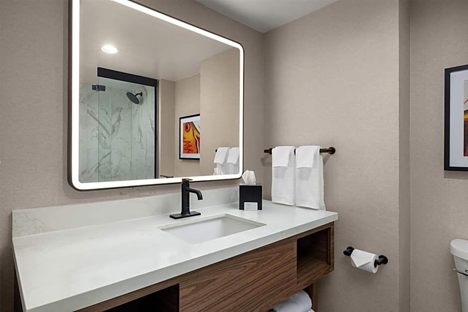 Embassy Suites by Hilton Cincinnati Northeast Blue Ash