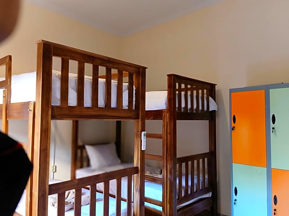 HAPPY PENIDA HOSTEL 2