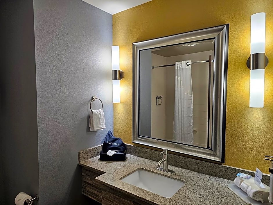 Holiday Inn Express & Suites Perry-National Fairground Area by IHG