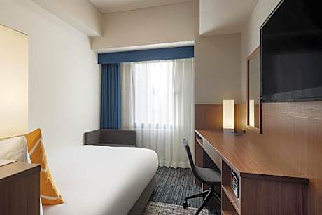 Single Room - Non-Smoking