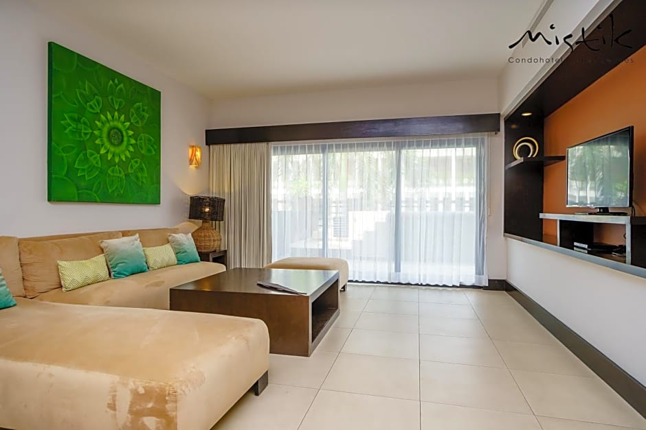 Aldea Thai Luxury by Mistik