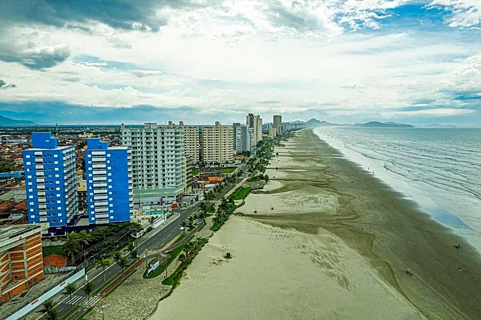 Refúgio Tranquilo no Maracanã com Churrasqueira e Conforto - ED01I
