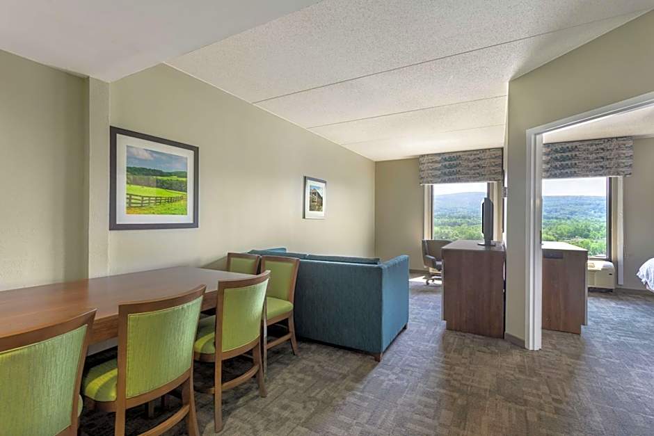 Hampton Inn By Hilton Bedford
