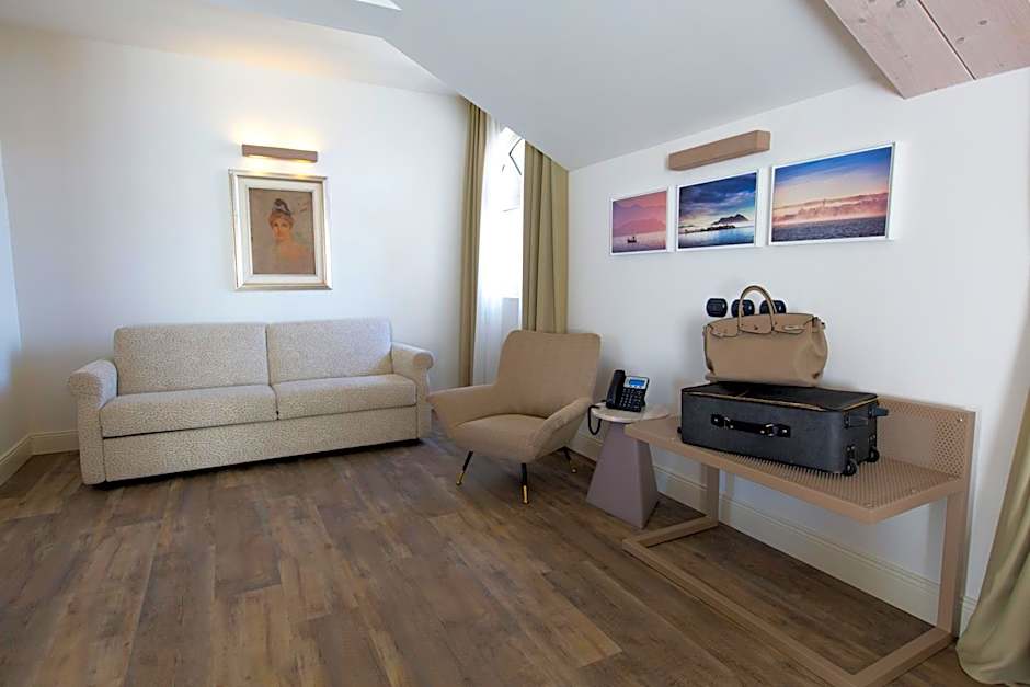 Al Campanile Aparthotel & Suite