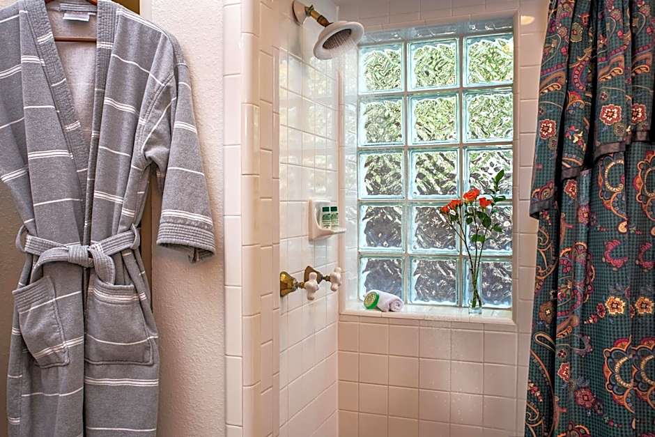 Woodrow House Bed & Breakfast