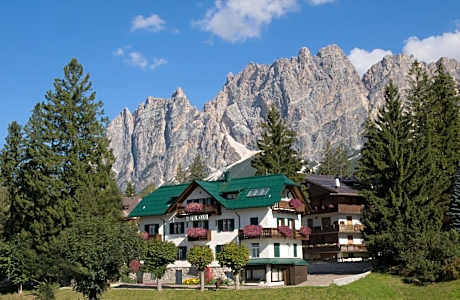 Hotel Oasi