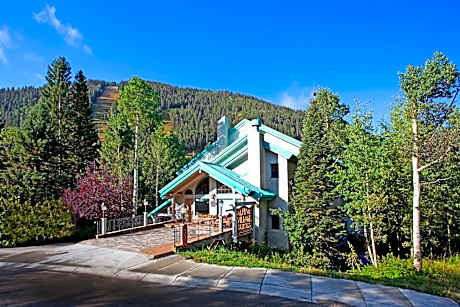 Alpine Village Suites