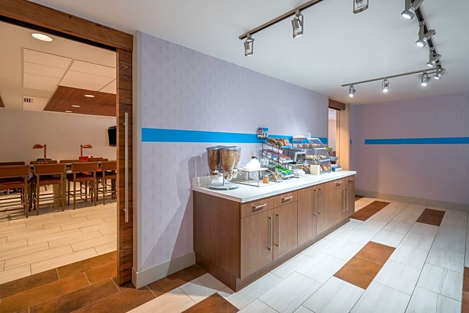 Holiday Inn Express Radcliff Fort Knox By IHG