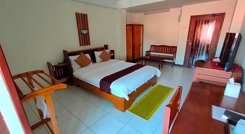 Riverfront Hotel Mukdahan