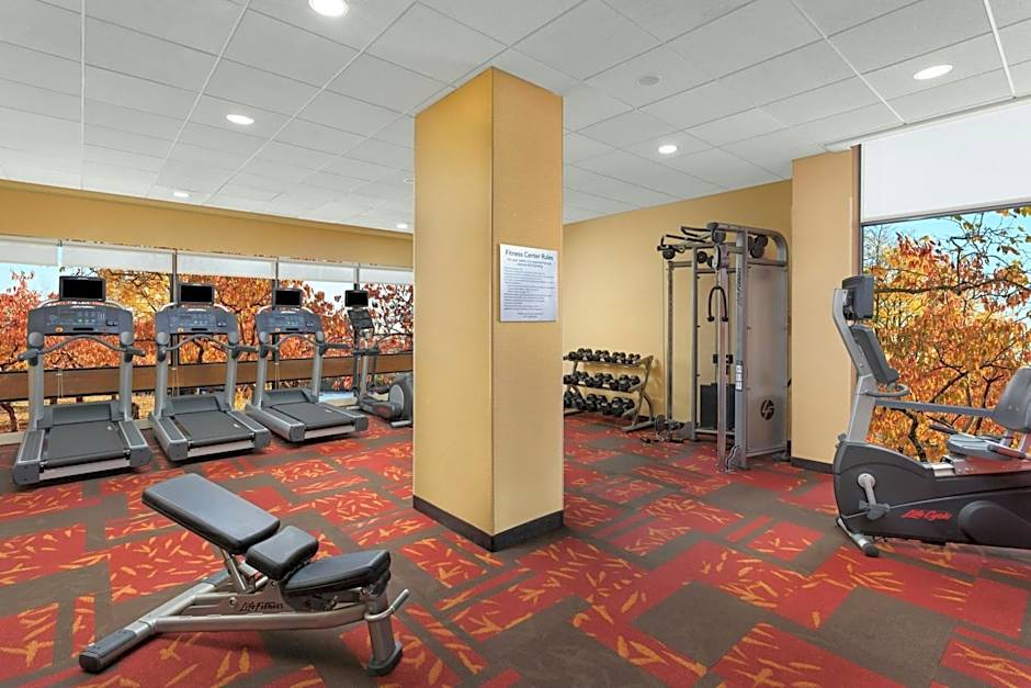 Courtyard by Marriott Boston Cambridge