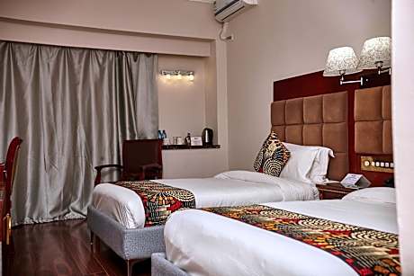 Twin Room with City View - Non-Smoking