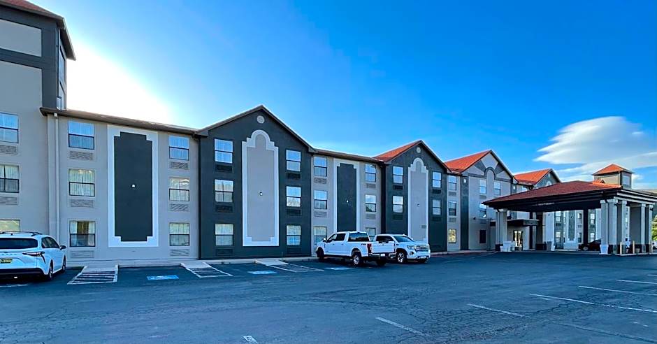 Ruidoso Mountain Inn