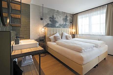 Deluxe Double Room with Balcony