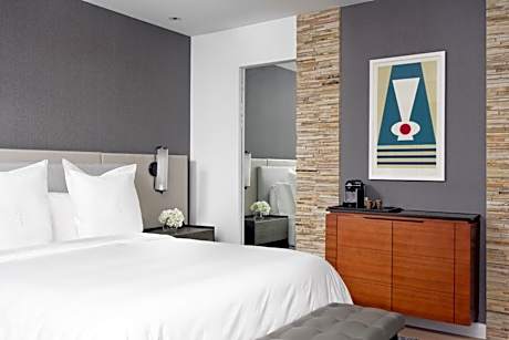 Deluxe Mountain Room with Two Double Beds