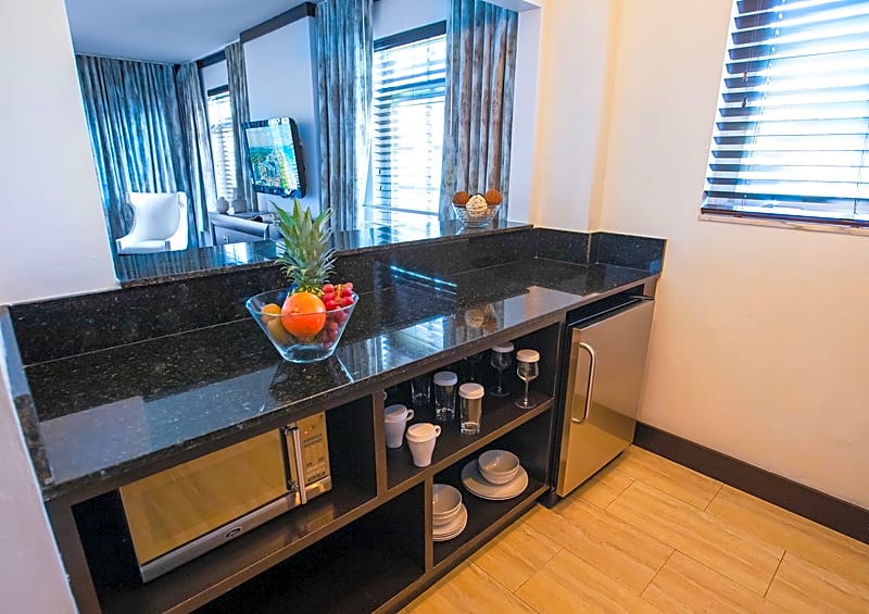 Lincoln Arms Suites