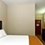 Holiday Inn Express Hotel & Suites Ottawa Airport By IHG