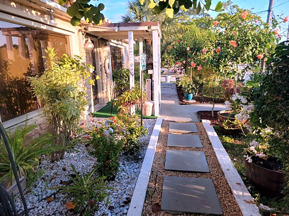 Barefoot Mailman Motel