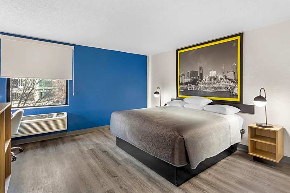 Super 8 by Wyndham Chicago IL