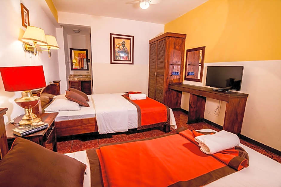 Hotel Amón Real
