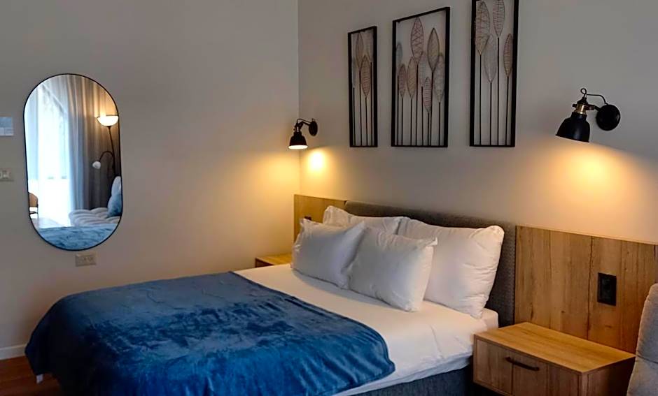 Apartique Hotel