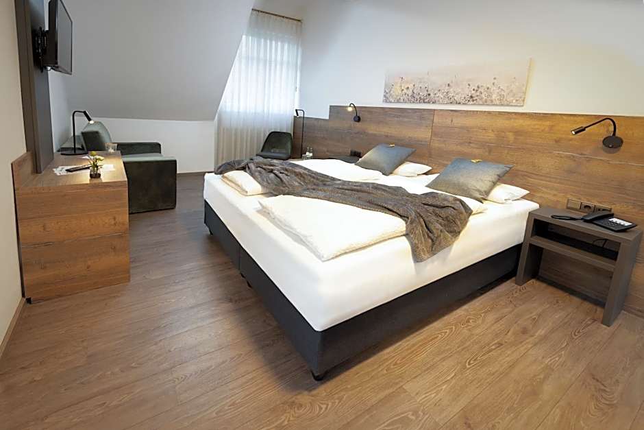 Photo 1 of 3 of Triple Room
