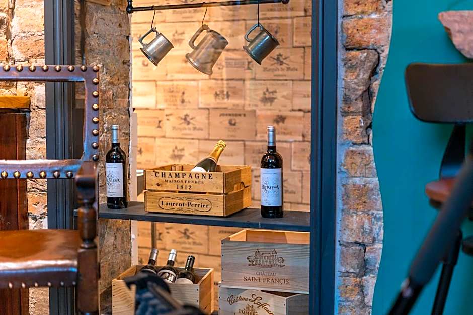 Tithe Barn - Self Check In Hotel
