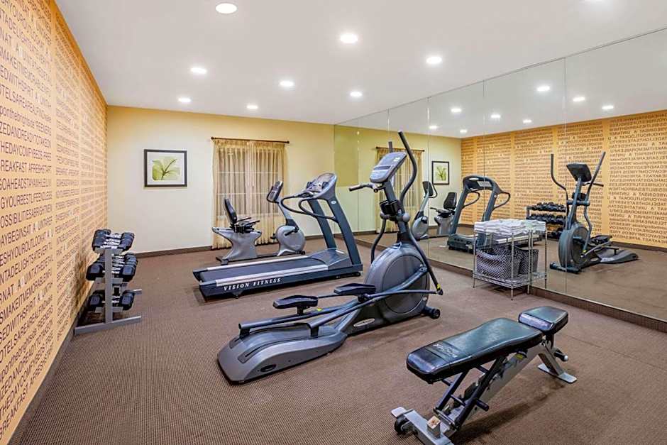 La Quinta Inn & Suites by Wyndham Floresville