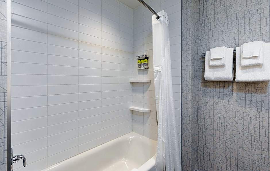 Holiday Inn Express Lethbridge Southeast By IHG