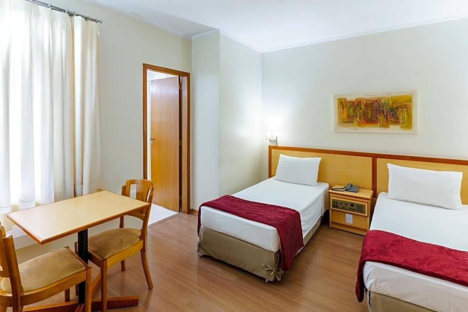 Hotel Augusta Boulevard