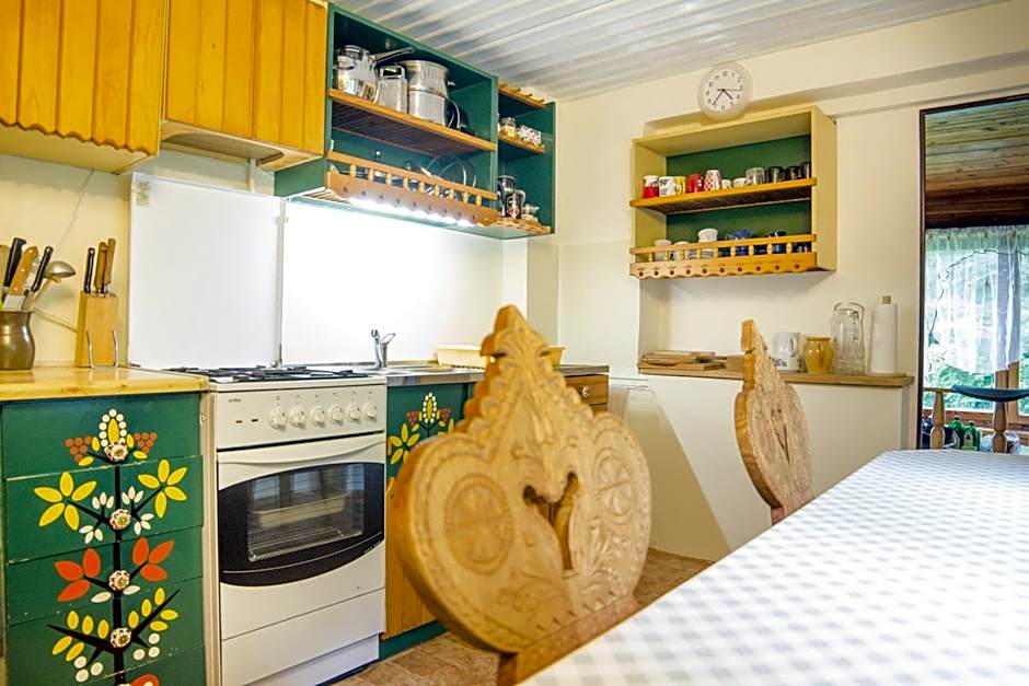 Klimatyczna Chatka u Podnóża Góry