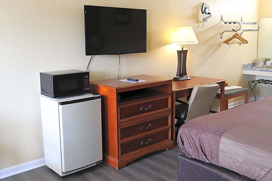 Woodstream Inn